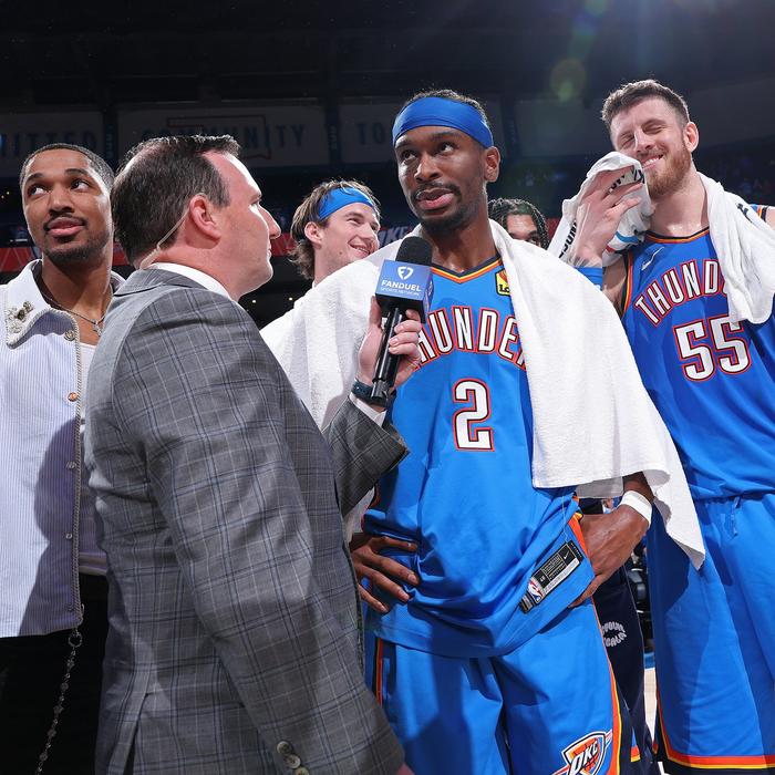 霍姆格伦20+10雷霆胜活塞  