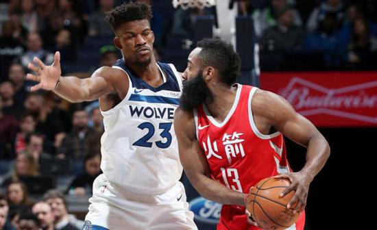  爱德华兹三分箭如雨下，森林狼射落老鹰获四连胜